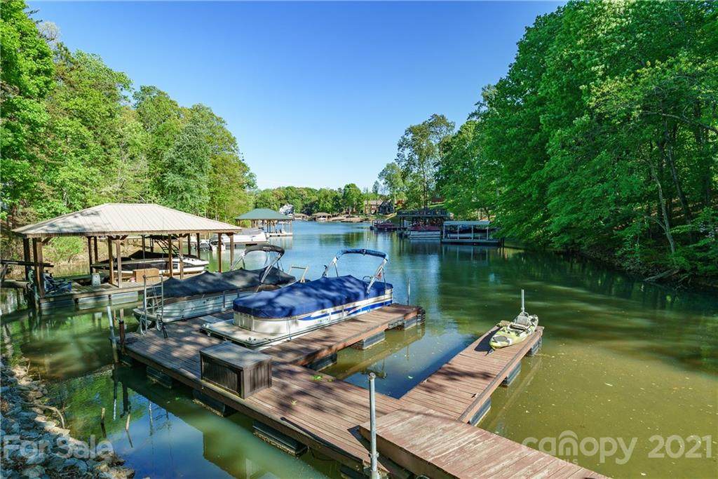 7872 Lakeview Drive - Photo 1