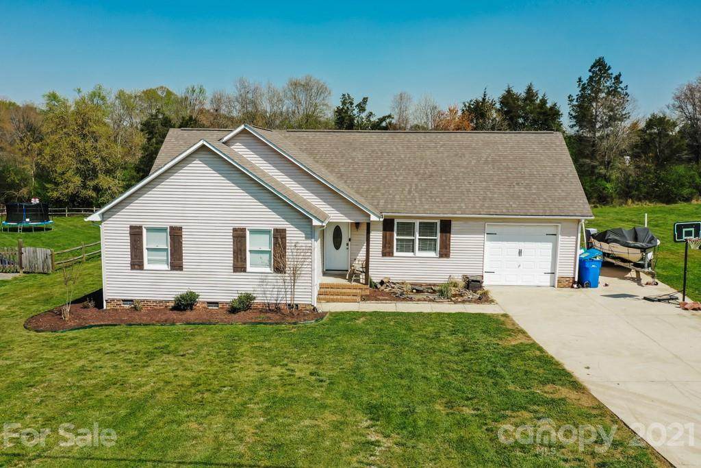 2707 Plantation Way - Photo 1