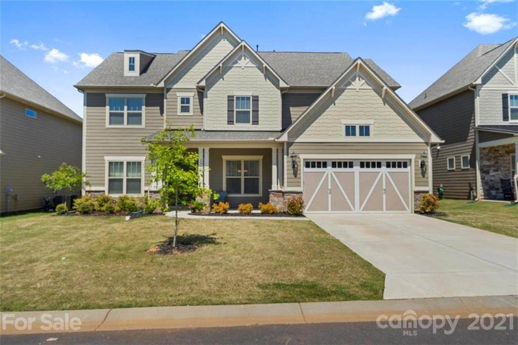 2010 Palace Way - Photo 1