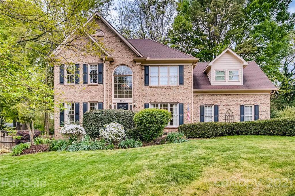 1005 Worcaster Place - Photo 1