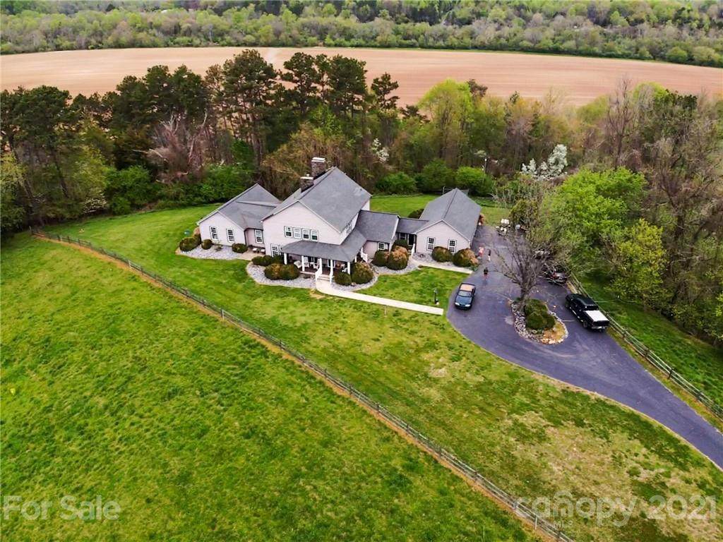 1400 Mayberry Road - Photo 1