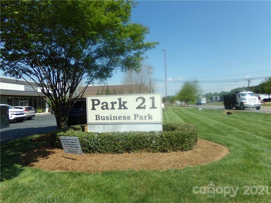 18515 Statesville Road - Photo 1