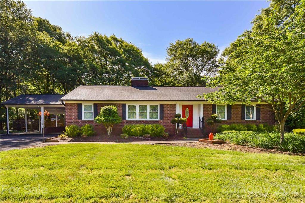 15216 Beatties Ford Road - Photo 1