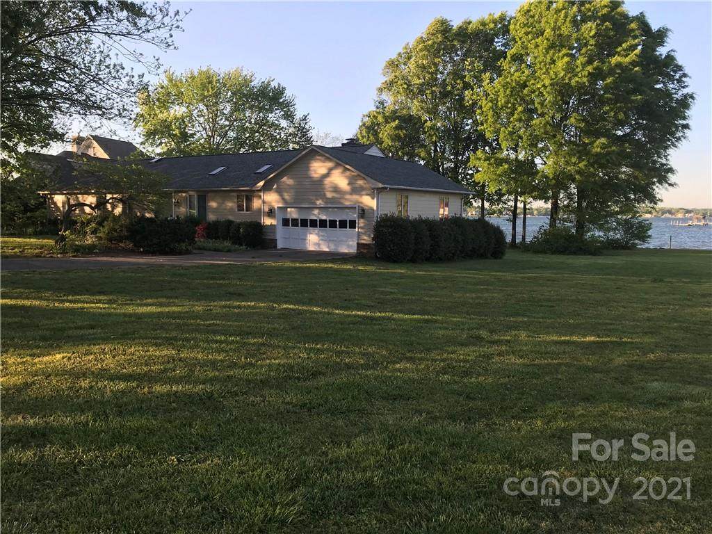 22350 Country Club Lane - Photo 1