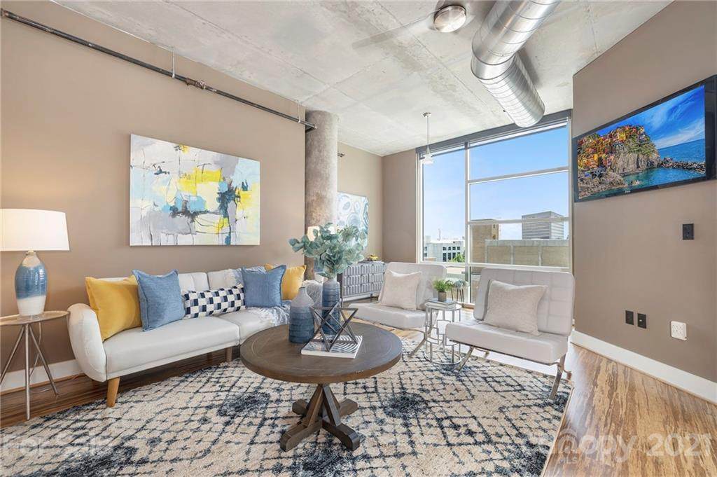 505 6th Street - Photo 1