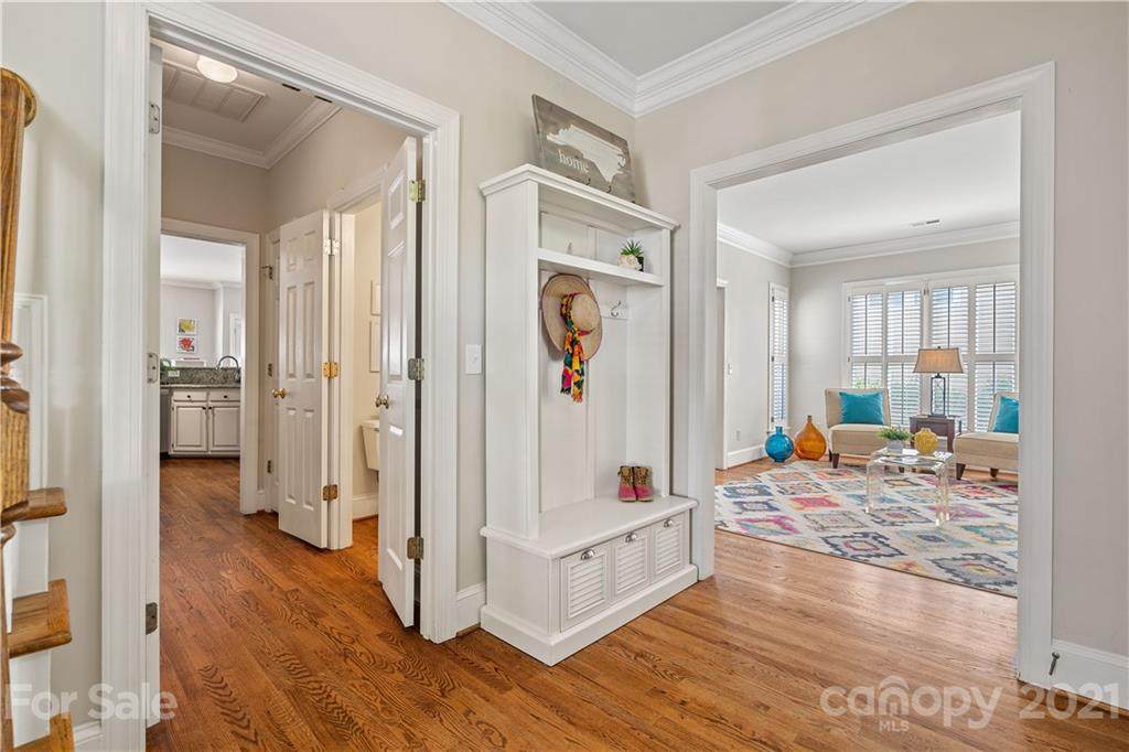 7706 Cashel Court - Photo 1