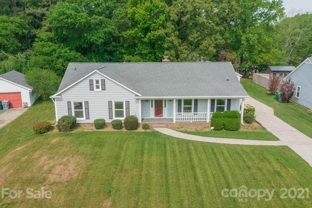2408 Oberbeck Lane - Photo 1