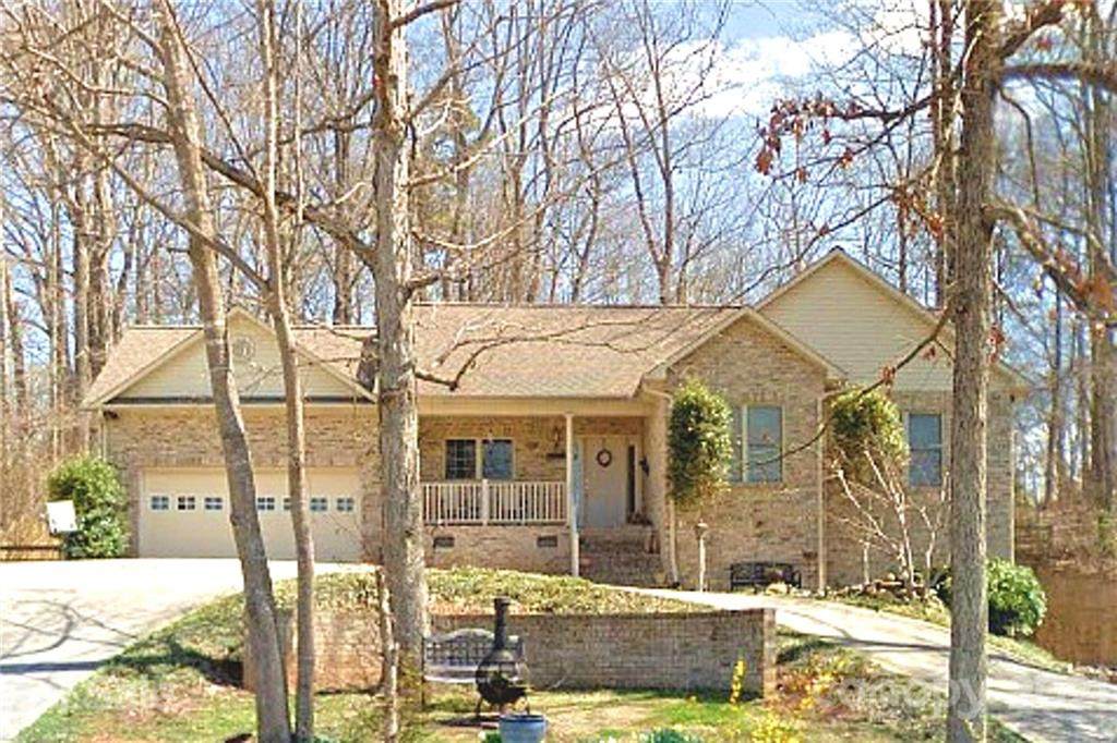 829 Westside Drive - Photo 1