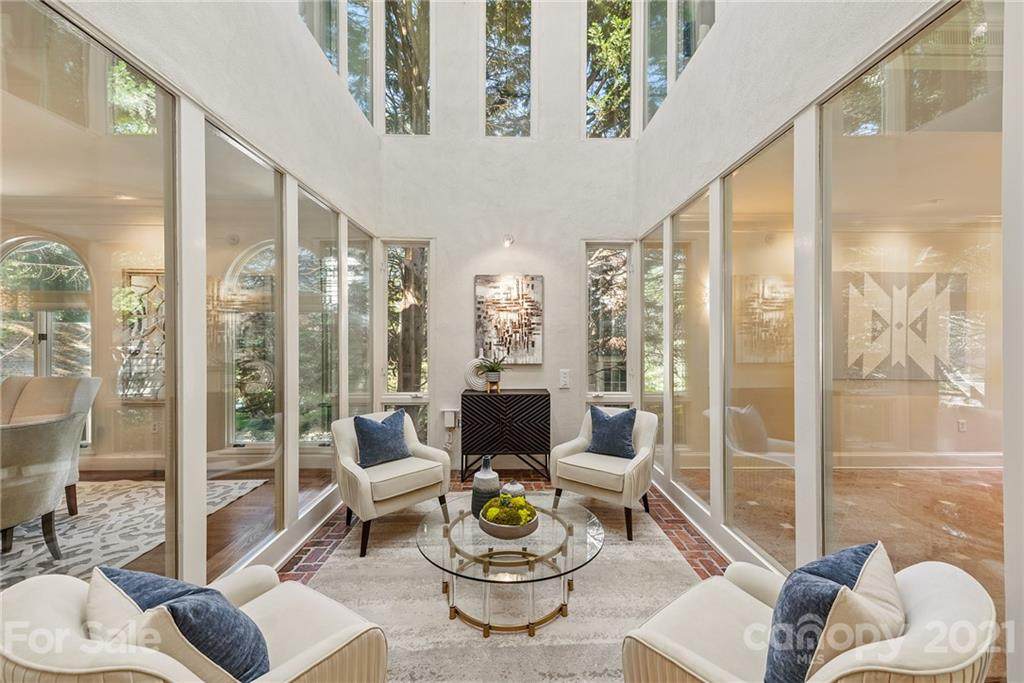 607 Hermitage Court - Photo 1