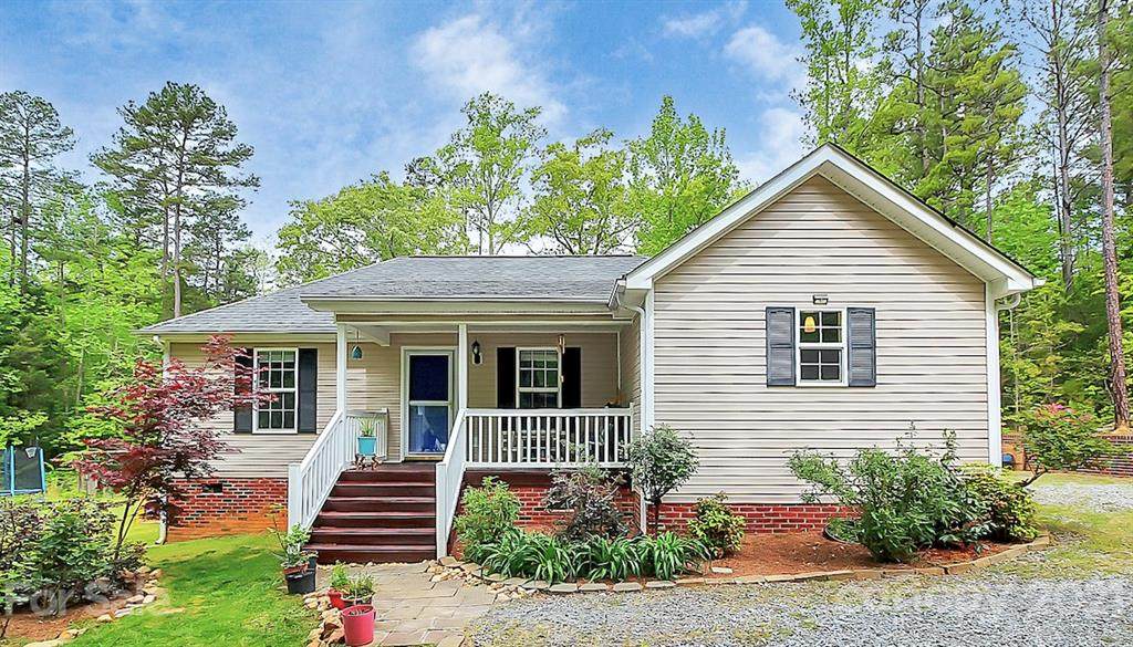 543 North Lane - Photo 1