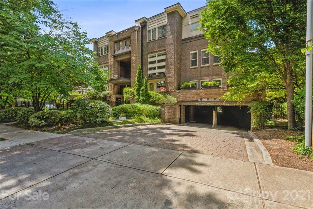 420 Queens Road - Photo 1