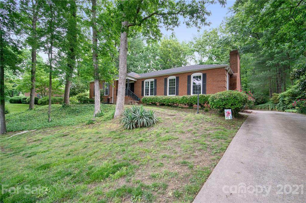 221 Bethel Drive - Photo 1