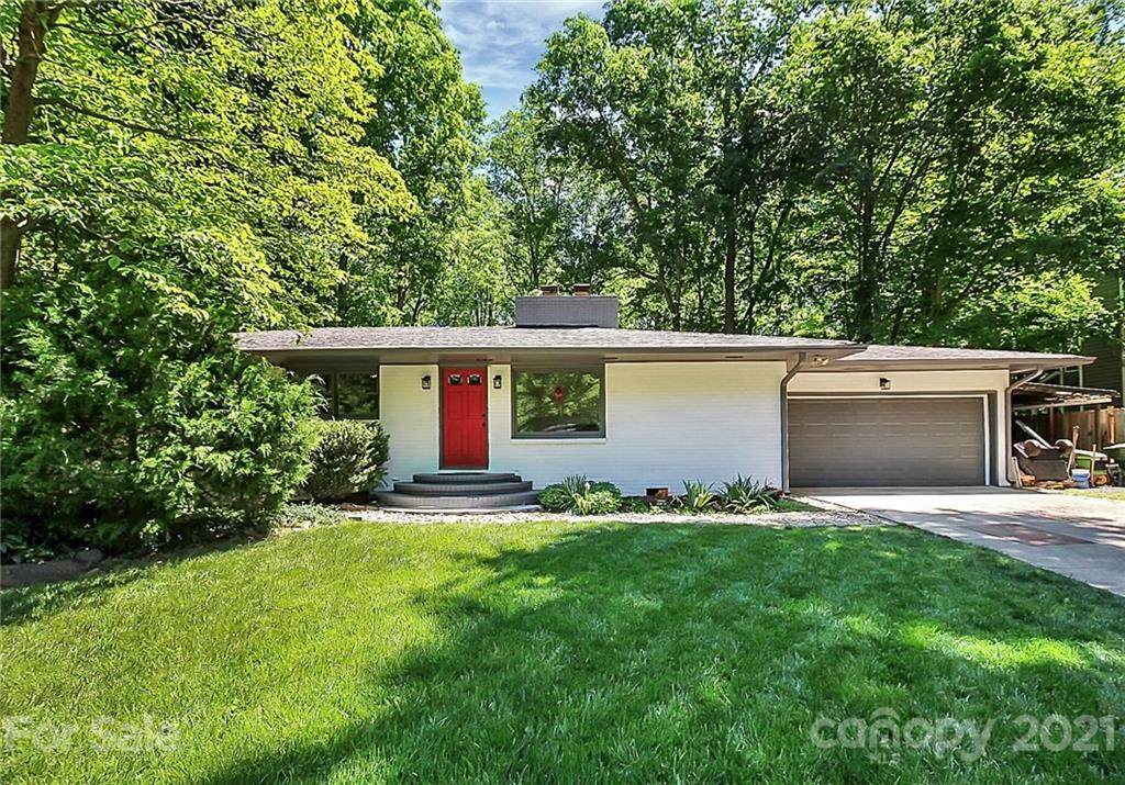 10016 Janeiro Drive - Photo 1