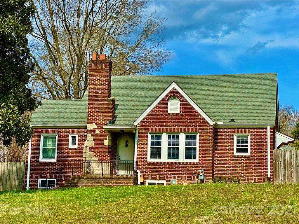 1522 Mooresville Road - Photo 1