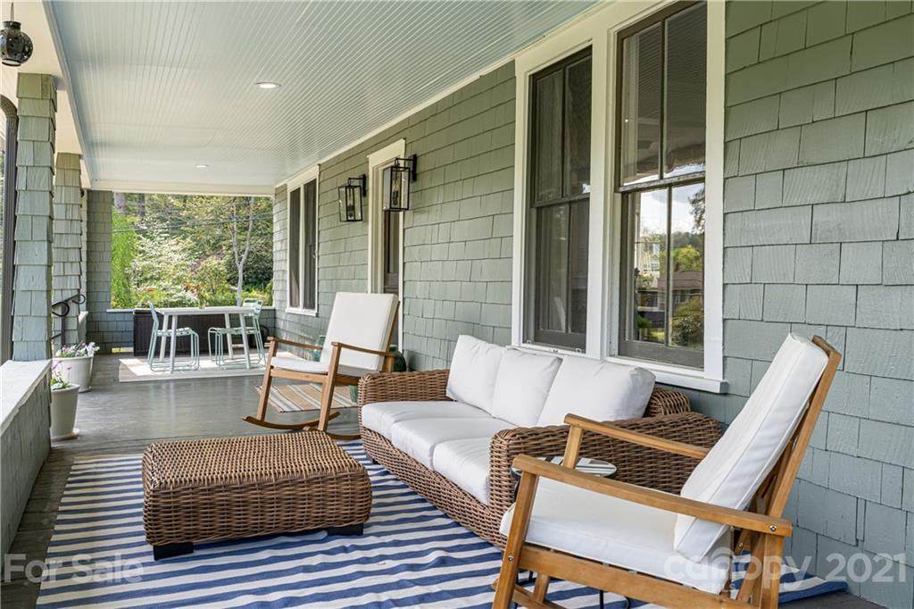 9 Pinecroft Road - Photo 1