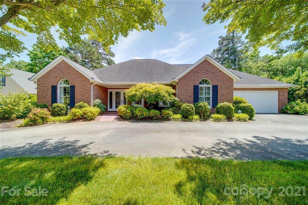 146 Tetbury Avenue - Photo 1