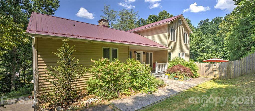 4 Ridgeway Drive - Photo 1