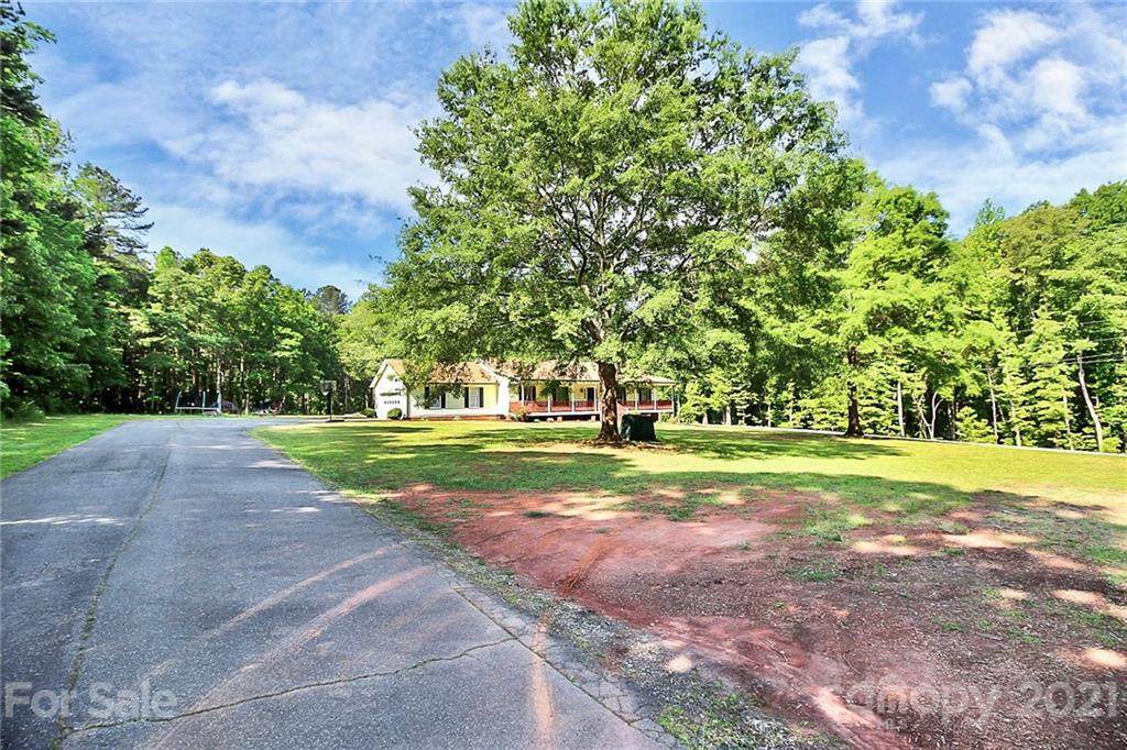 8700 Mcilwaine Road - Photo 1