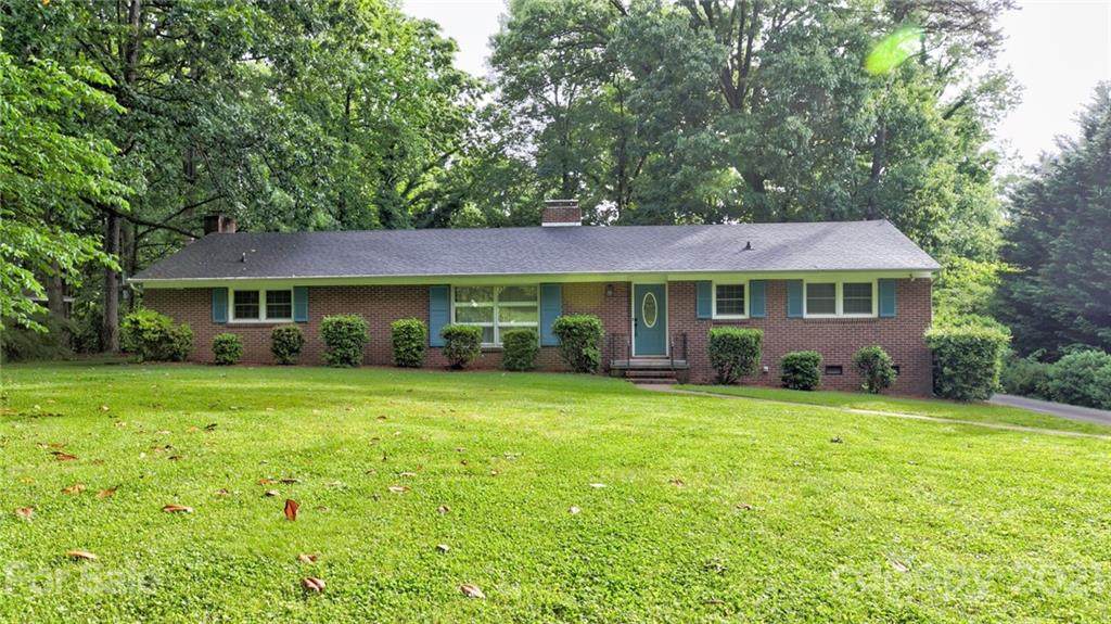 1636 Carolina Circle - Photo 1