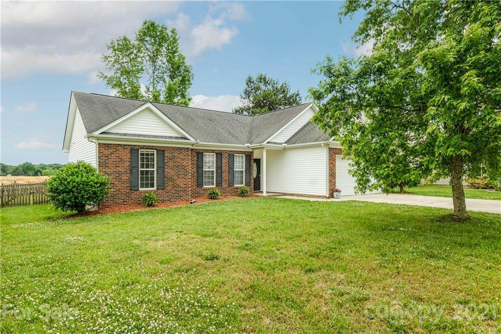1420 Winthrop Lane - Photo 1