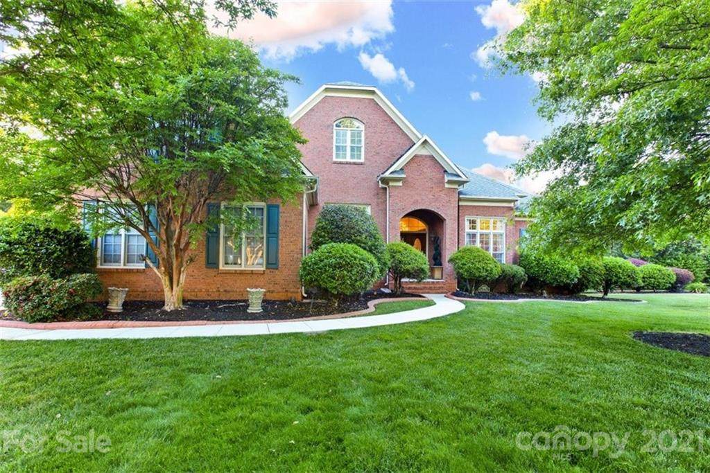 4803 Fairvista Drive - Photo 1
