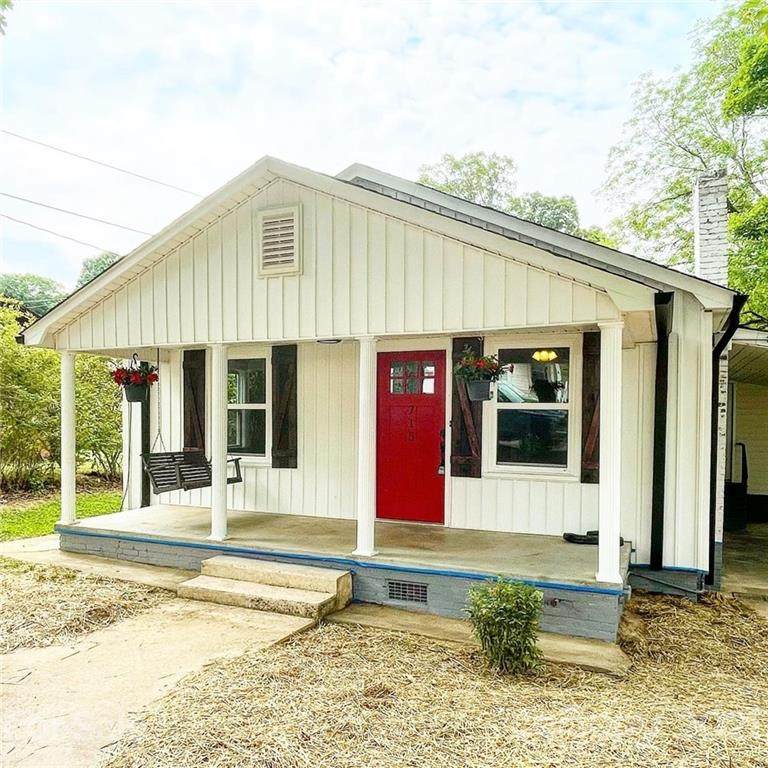 715 Pine Street - Photo 1