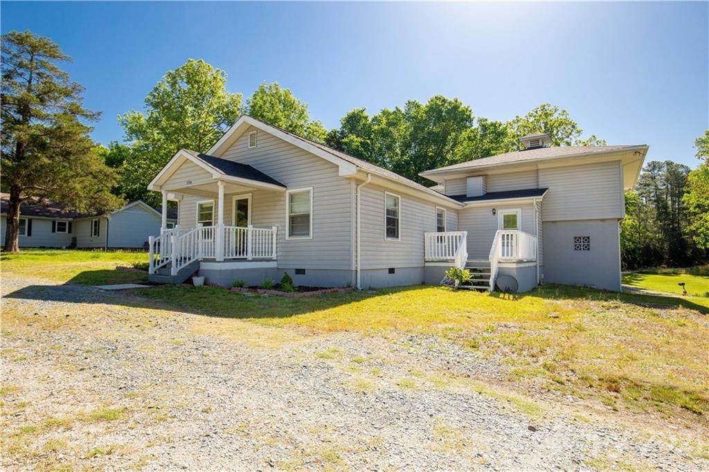 1594 Monroe Highway - Photo 1