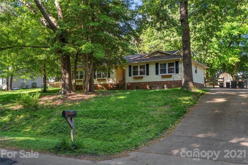 108 Redcoat Drive - Photo 1