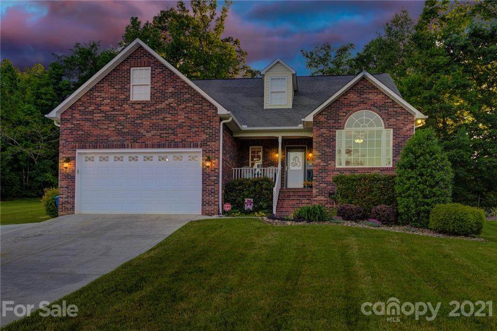 1621 Secret Garden Court - Photo 1