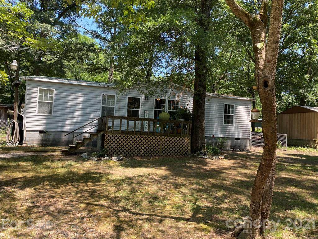 200 Hillcrest Road - Photo 1