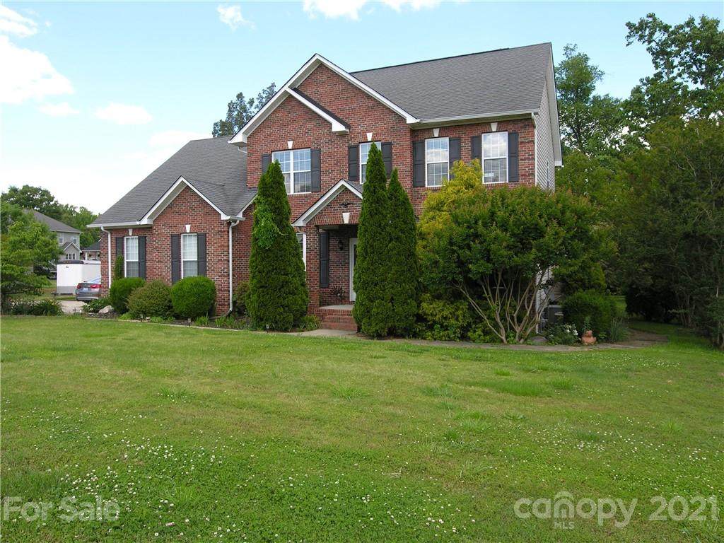 1001 Kenton Place - Photo 1