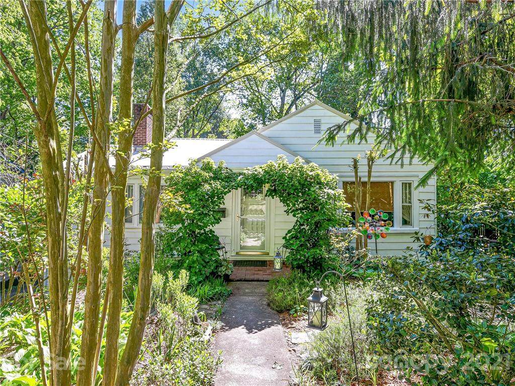 135 Louisiana Avenue - Photo 1