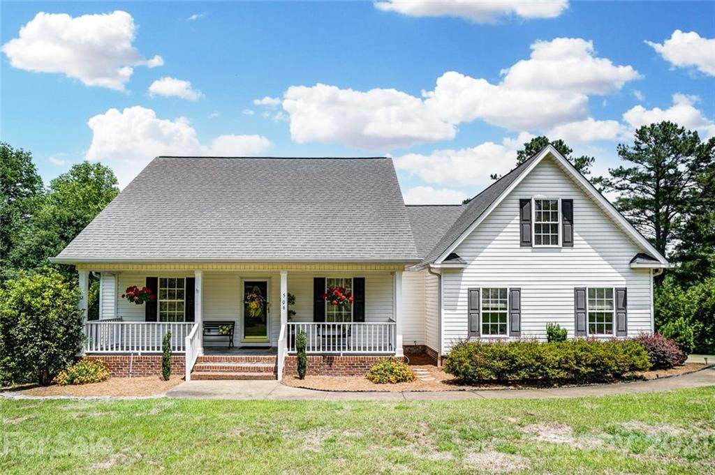 506 Saddle Drive - Photo 1