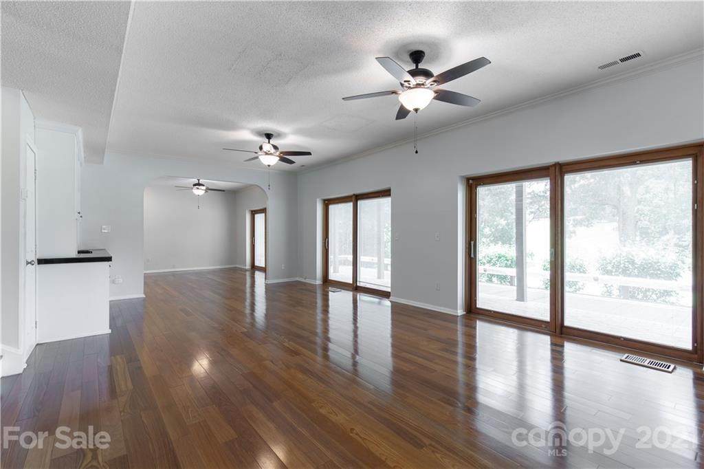 16 Cove Road - Photo 1