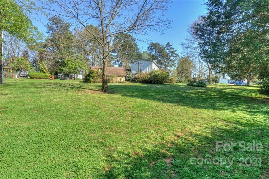 121 Ensign Place - Photo 1