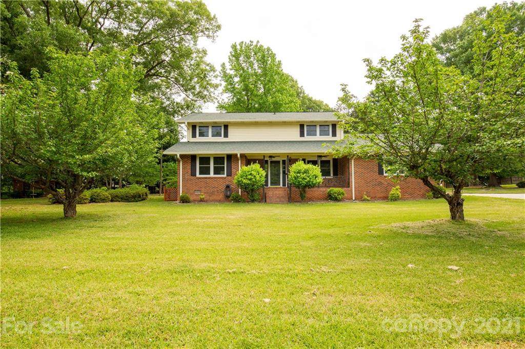 717 Bristol Place - Photo 1