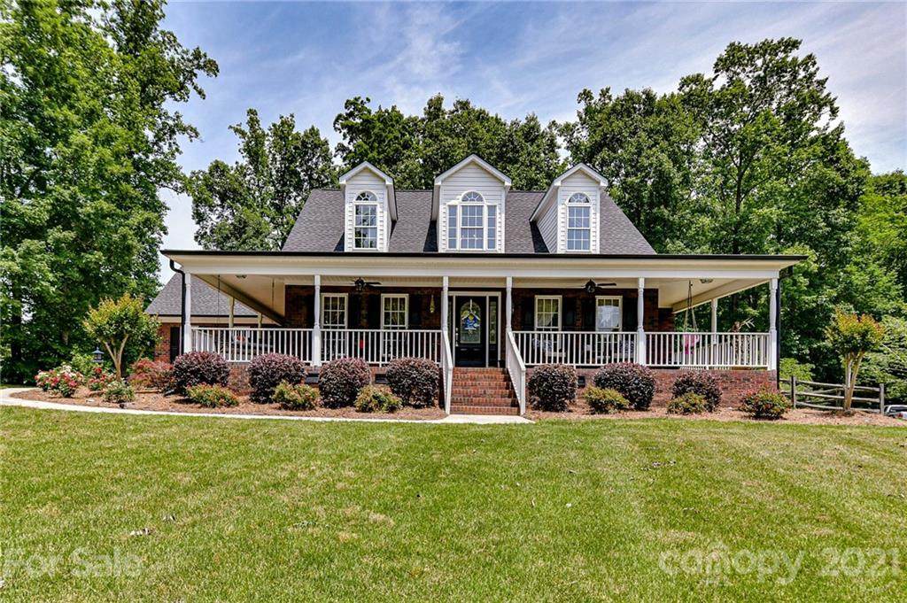 7618 Running Deer Drive - Photo 1