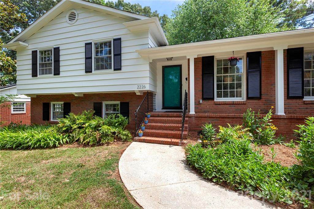 2226 Rocky Knoll Drive - Photo 1