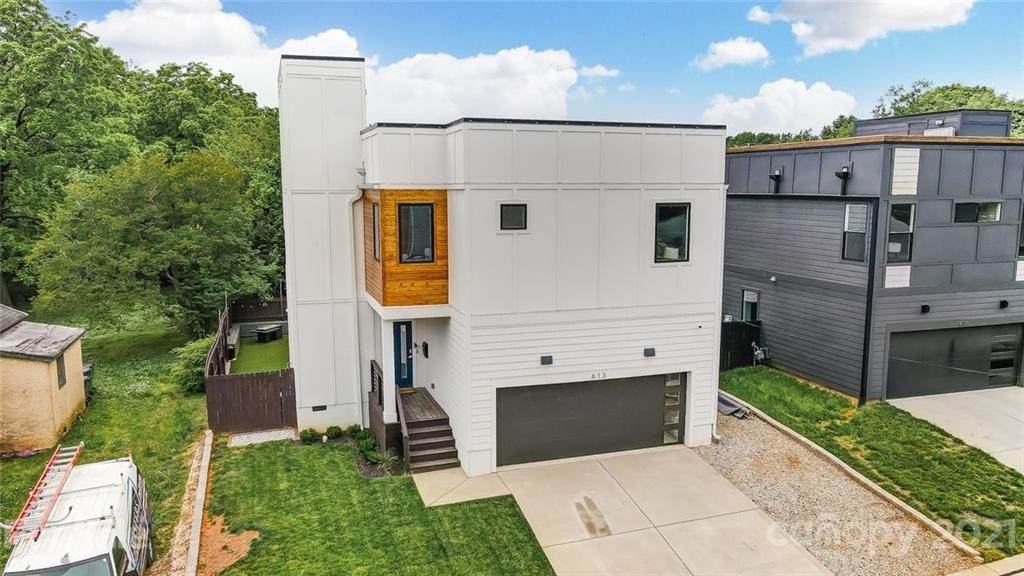 613 Campus Street - Photo 1