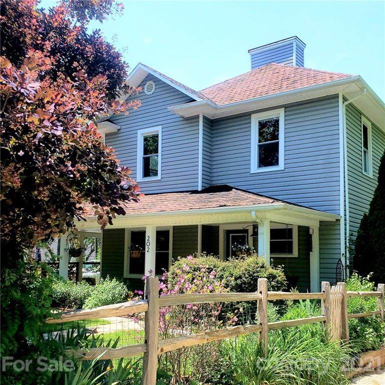 202 Westwood Place - Photo 1