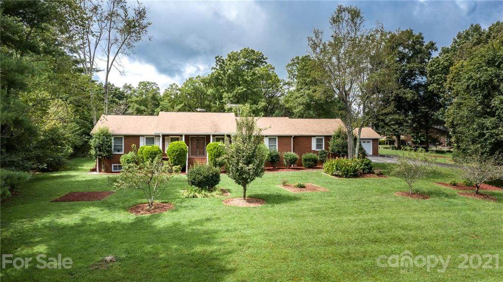 705 Garrou Avenue - Photo 1