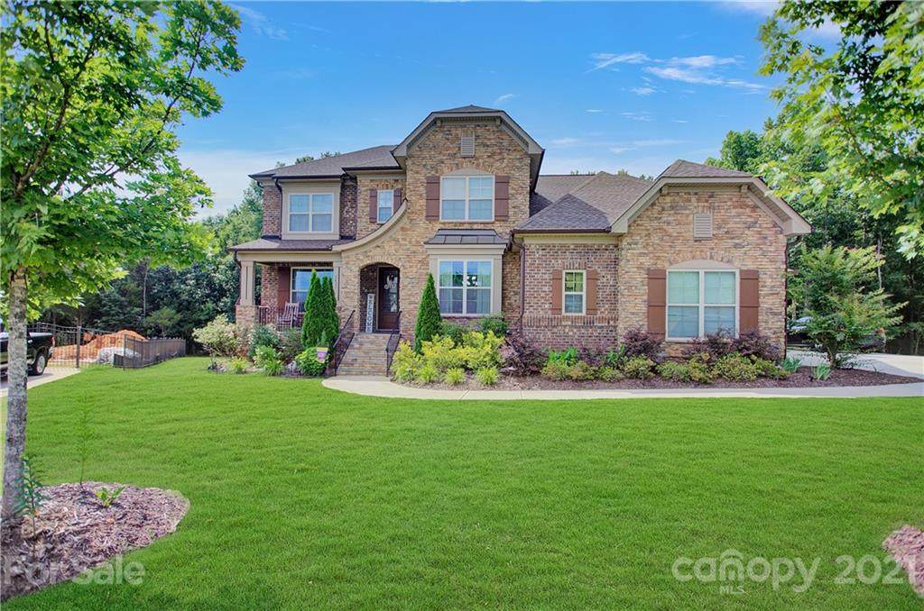 2431 Madeira Circle - Photo 1