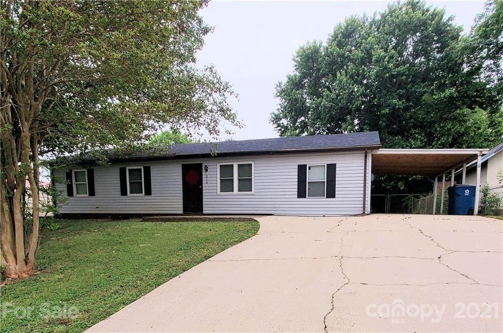 216 Foxwood Drive - Photo 1