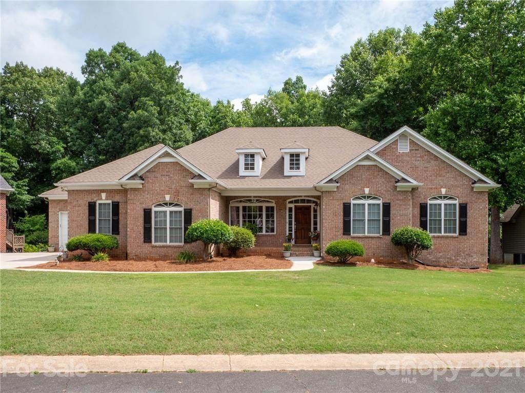 5319 Shannamara Drive - Photo 1