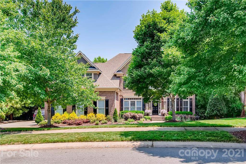 10831 Emerald Wood Drive - Photo 1