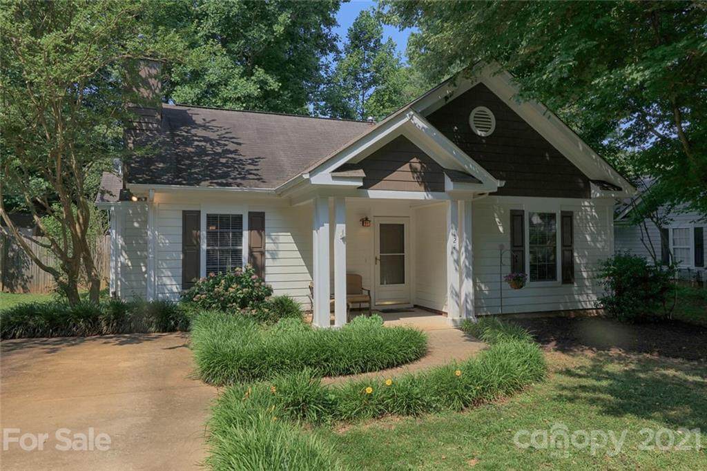 124 Cedarcroft Drive - Photo 1
