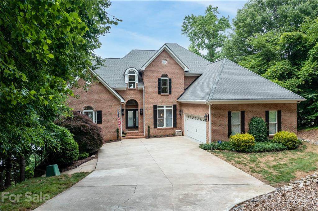8156 Summit Ridge Drive - Photo 1