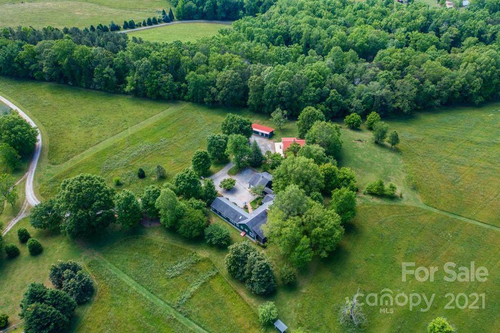 358 Iroquois Trail - Photo 1