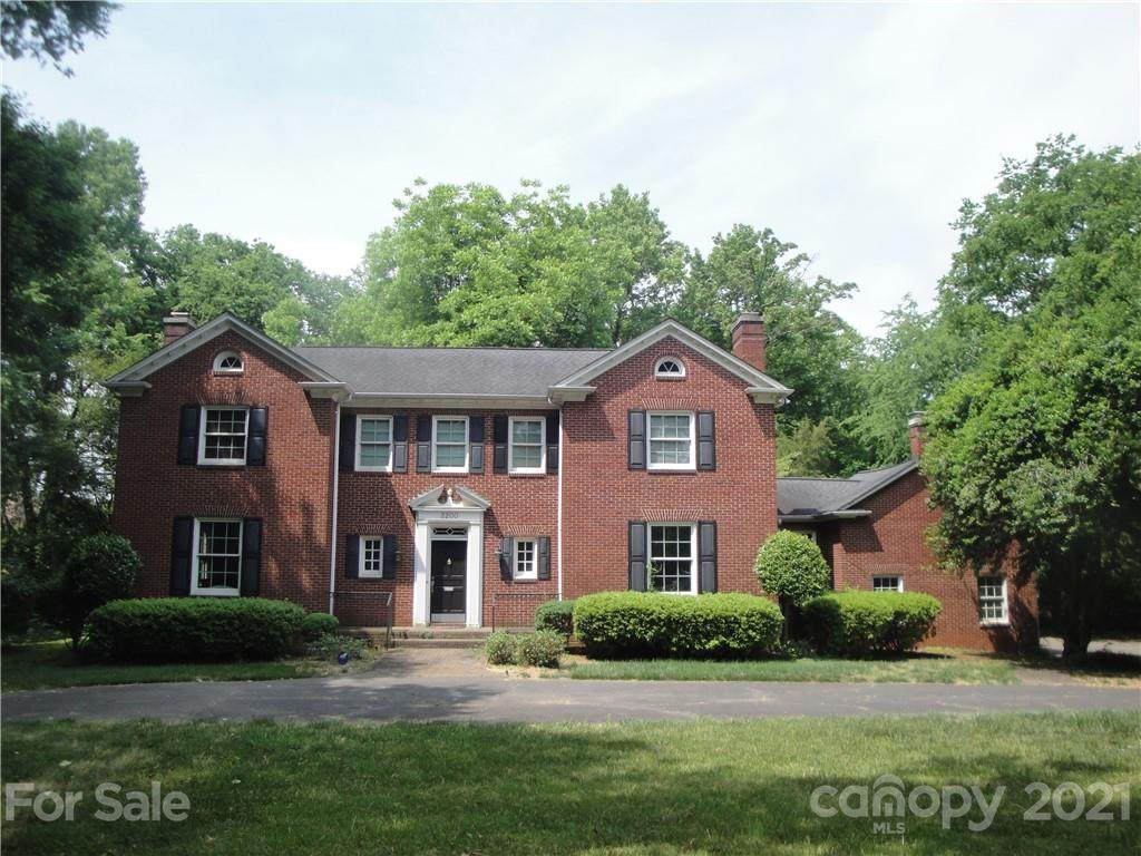 3200 Providence Road - Photo 1