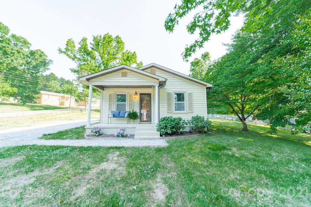 308 Dover Drive - Photo 1